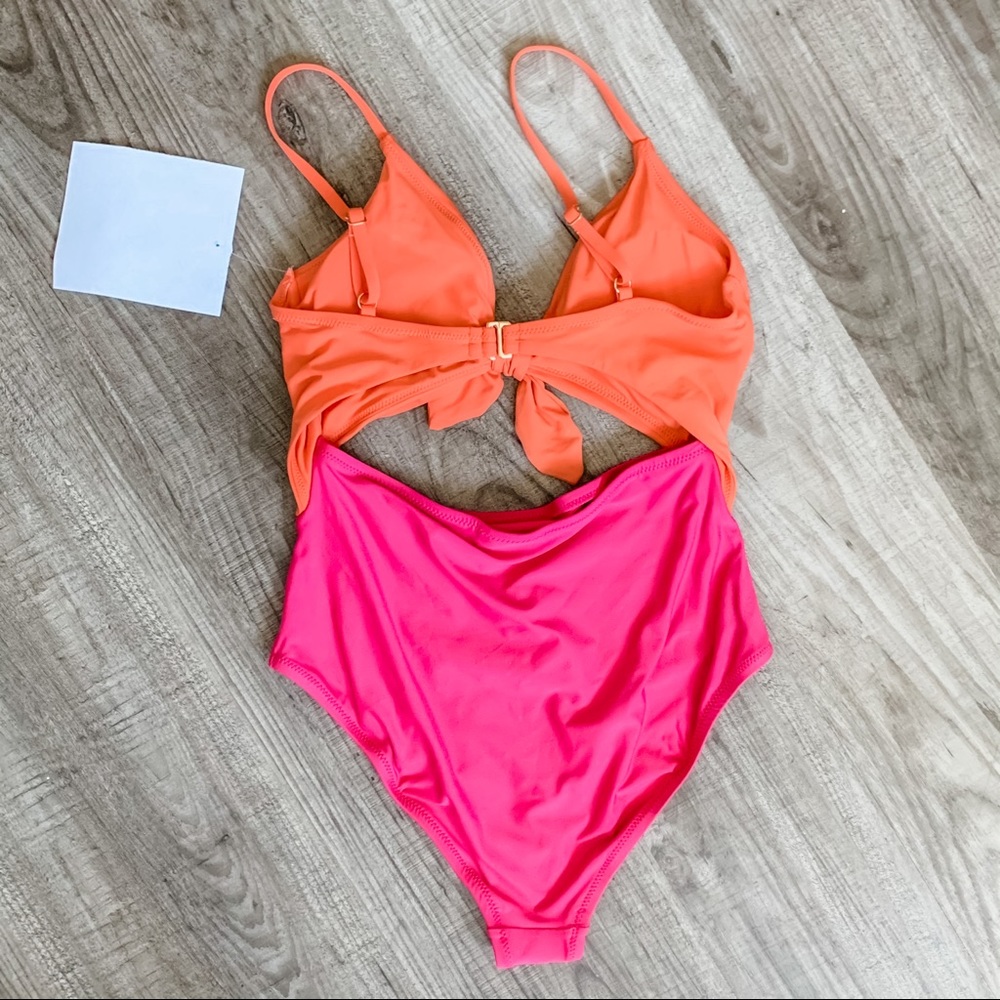 NBW MODCLOTH ColorBlock One Piece Swimsuit - Picture 4 of 10